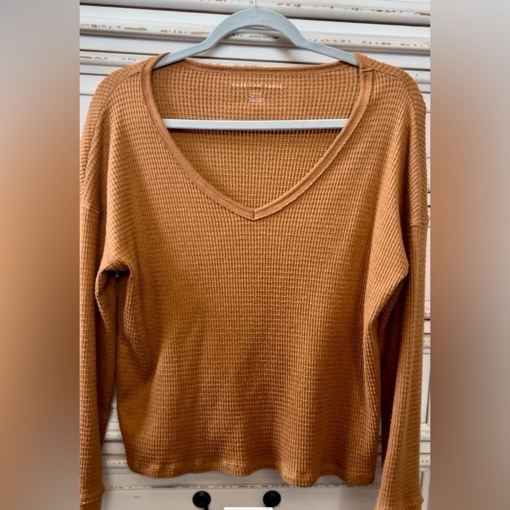 🖤 CUTE & COMFY women’s short waist thermal top, size small -see video 🎥